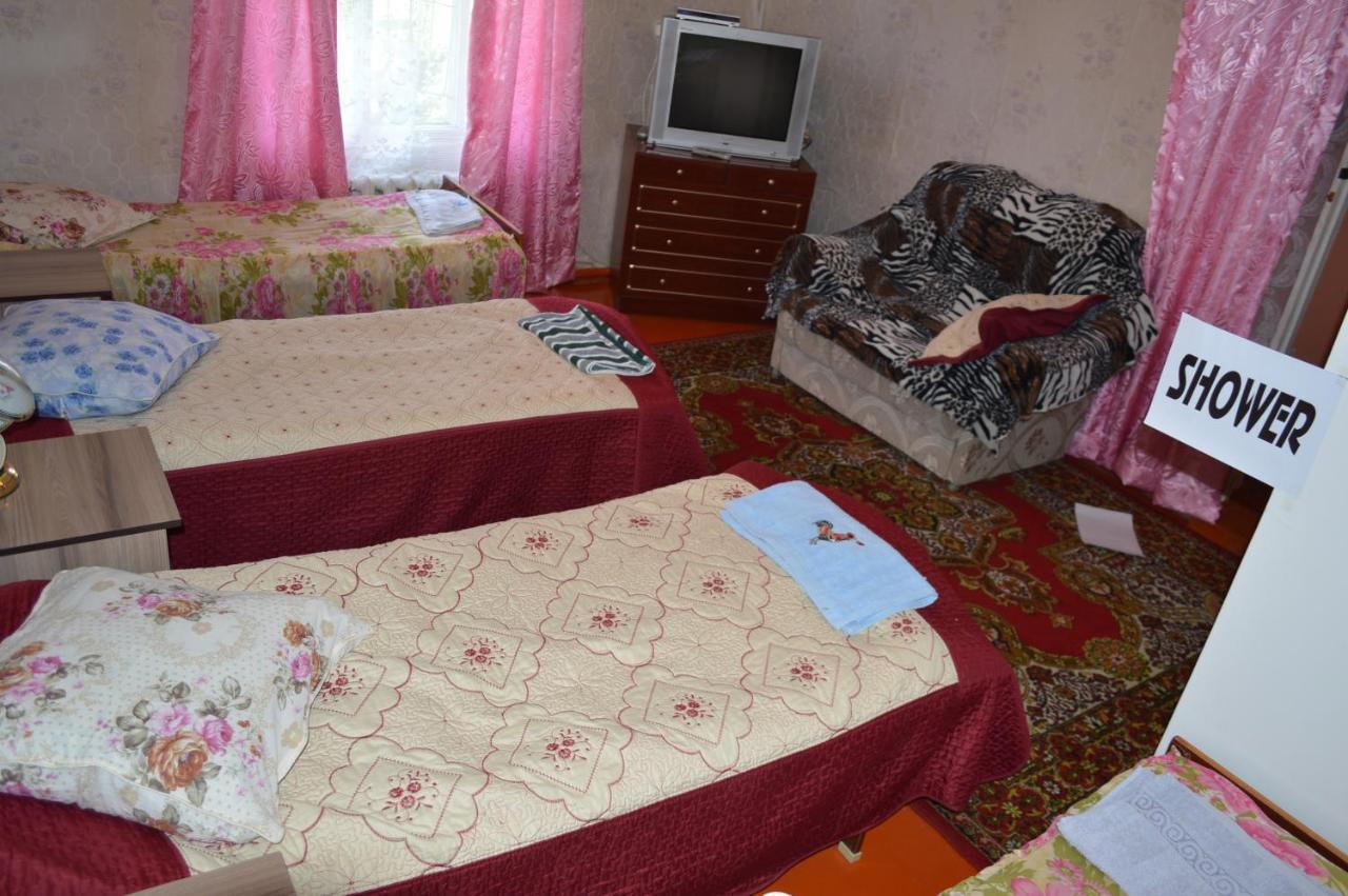 Guest House On Derbisheva Karakol Luaran gambar